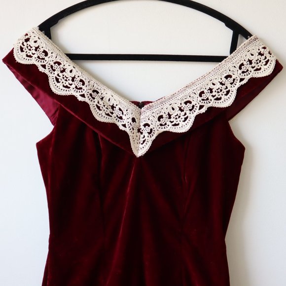 Vintage 80s Jessica McClintock Gunne Sax Velvet & Lace Party Dress - Picture 3 of 16